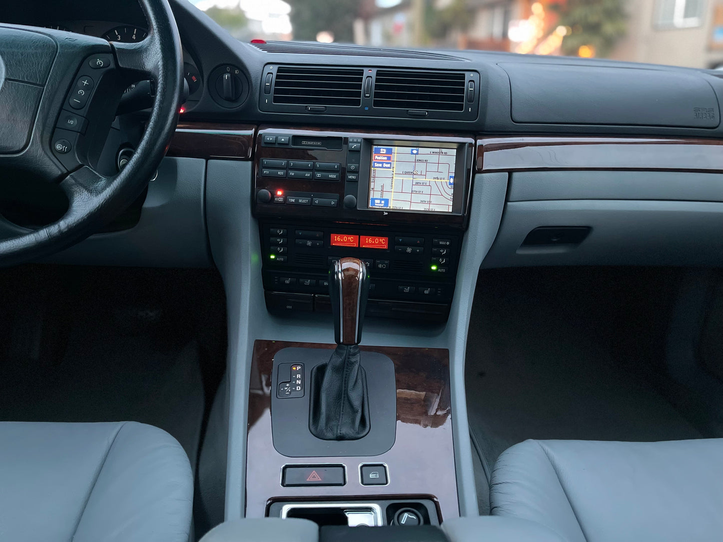 2001 BMW 740iL