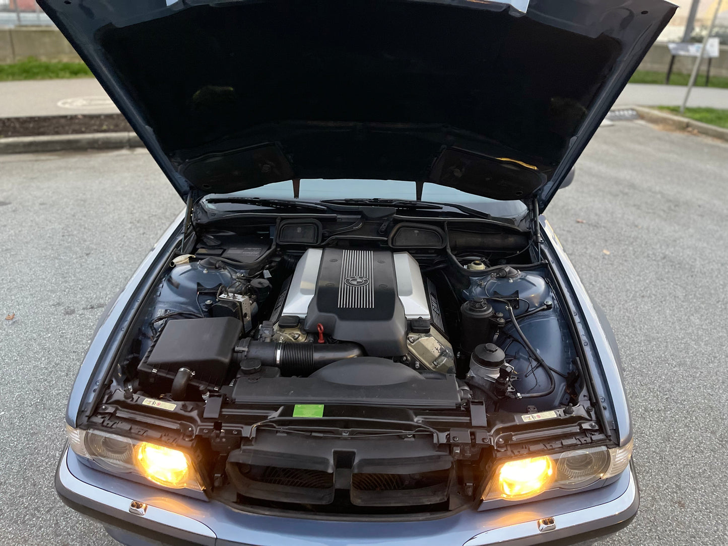 2001 BMW 740iL