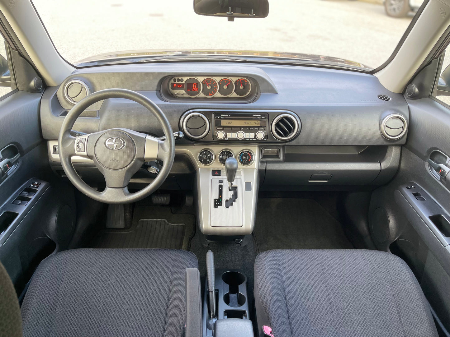 2009 TOYOTA SCION XB