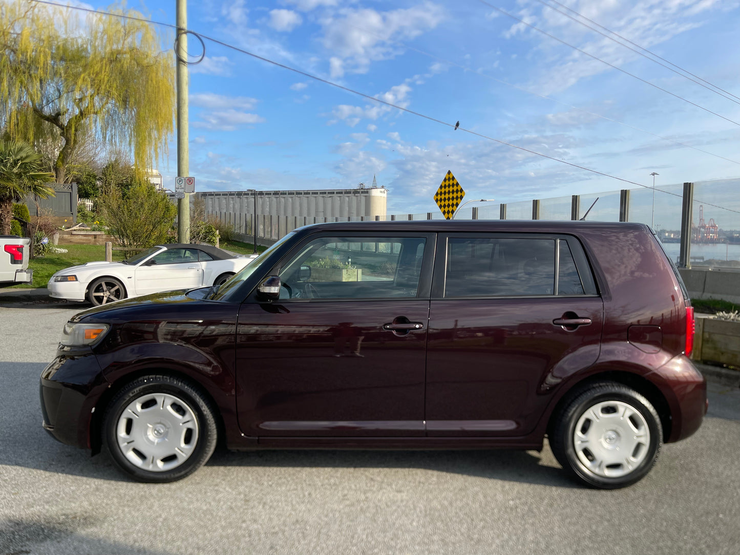 2009 TOYOTA SCION XB