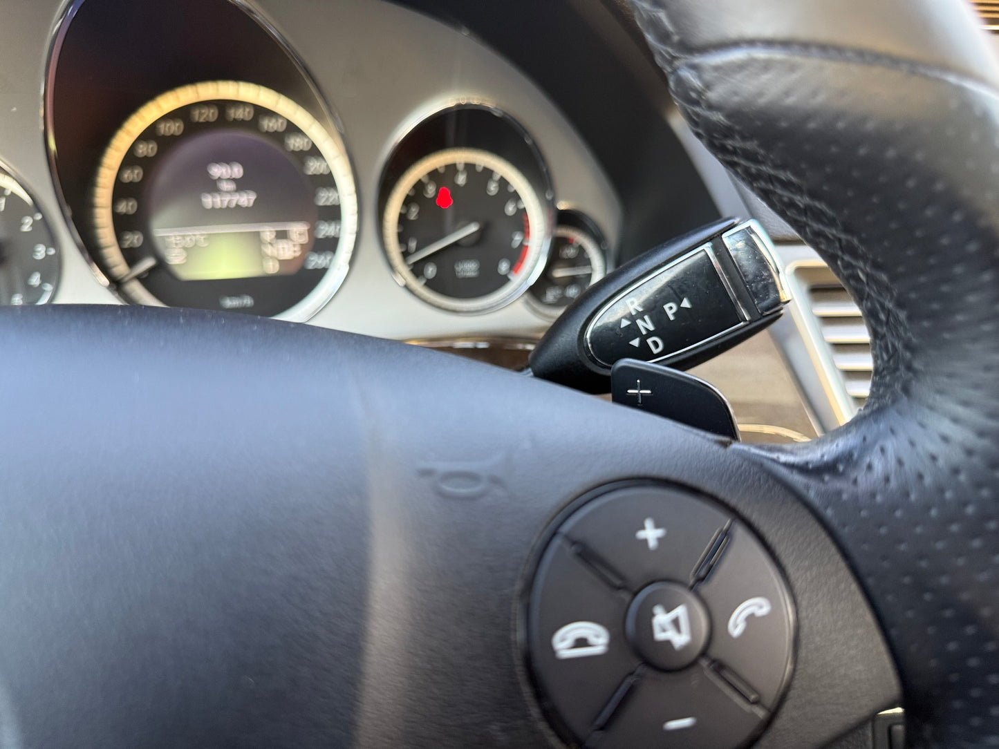 2010 Mercedes-Benz E550 AWD (4MATIC)