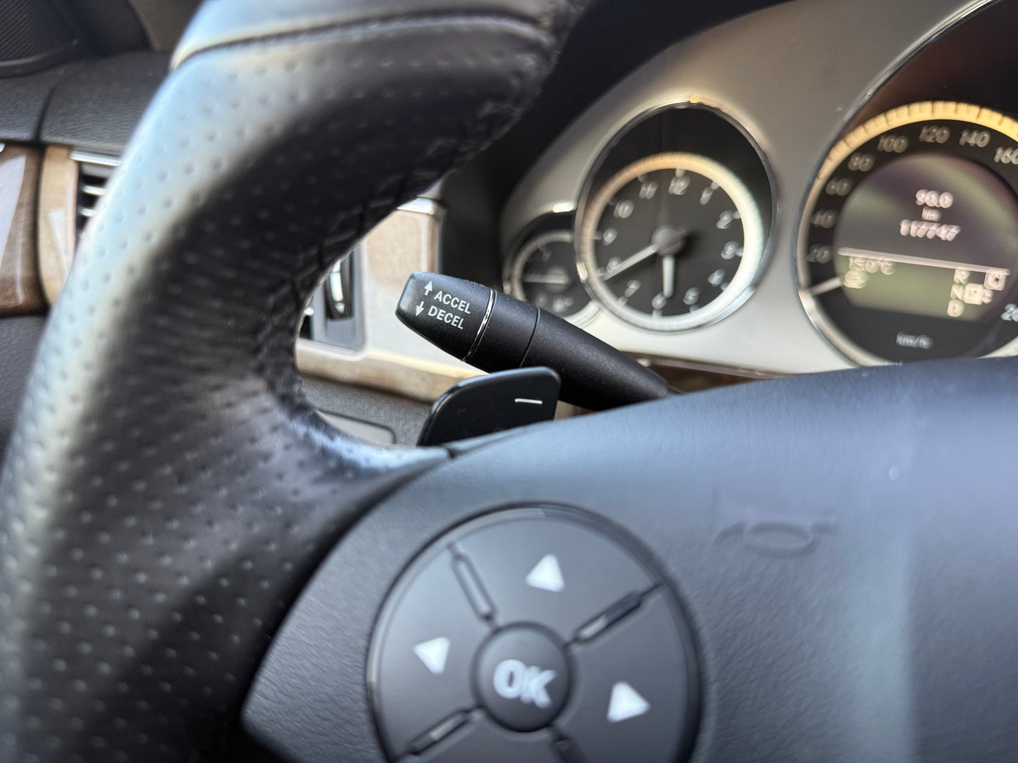 2010 Mercedes-Benz E550 AWD (4MATIC)