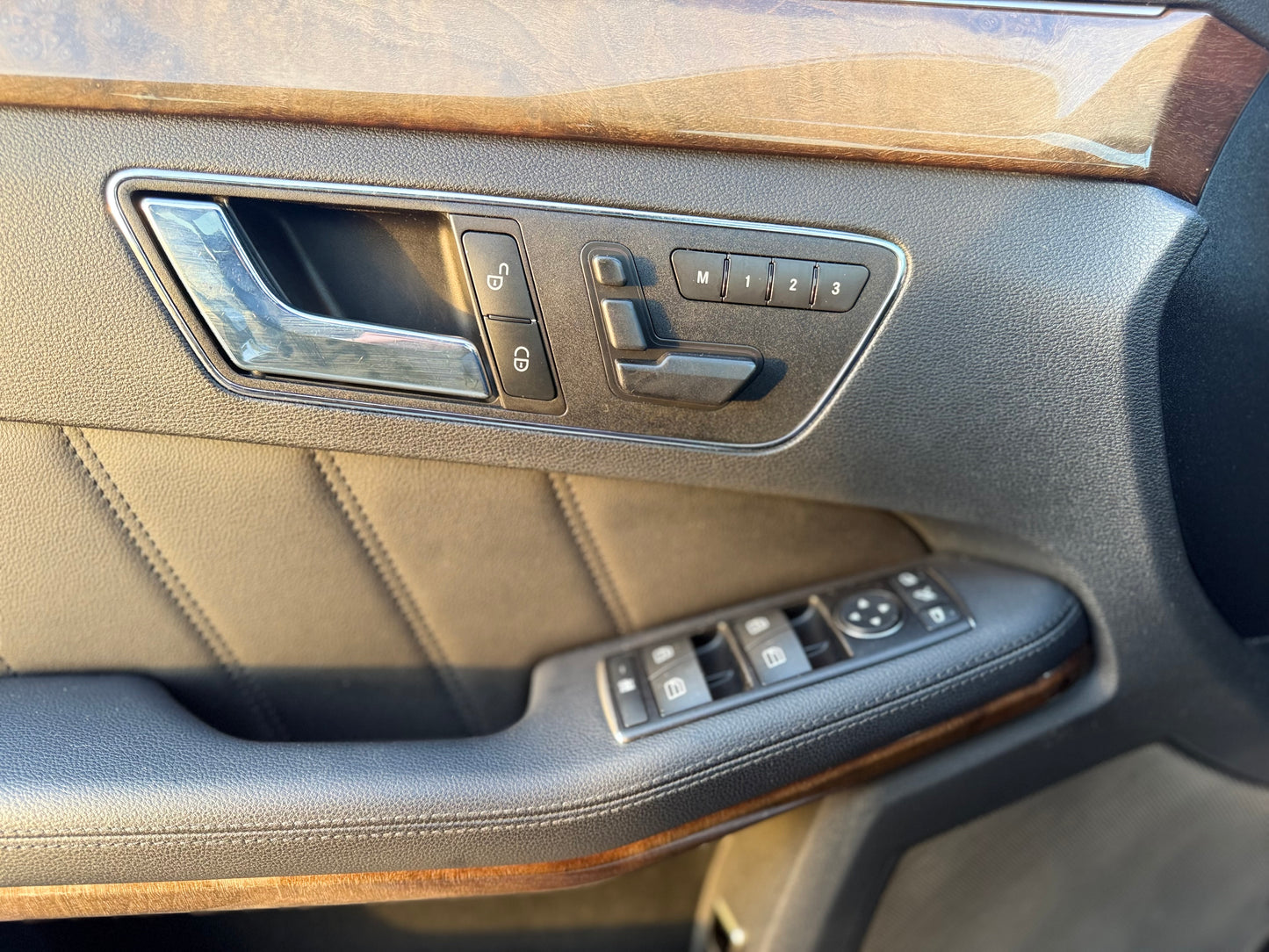 2010 Mercedes-Benz E550 AWD (4MATIC)